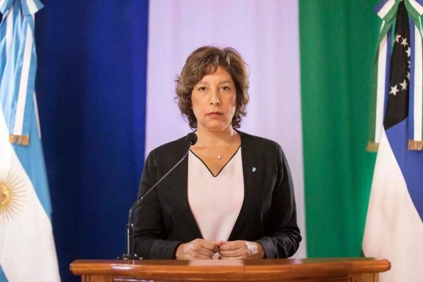 El Gobierno plantea el diálogo y negocia con estatales, docentes y policías