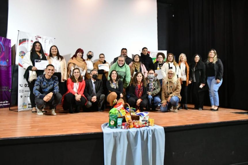Rincón de los Sauces le pelea a la inflación con una “Canasta básica barrial