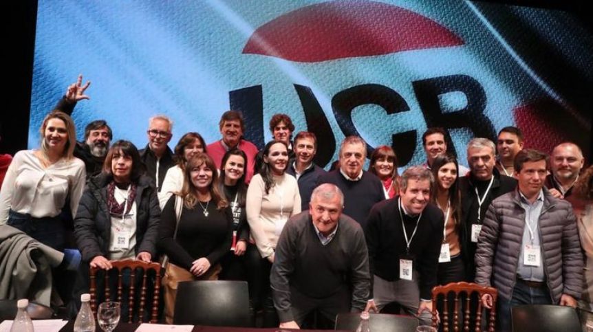 Ni CFK ni el PRO: la UCR desempolva un viejo slogan para tomar distancia