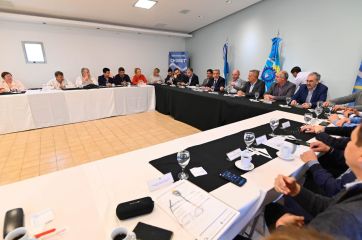 Super martes para Arcioni: reuniones claves para intensificar el trabajo territorial y la gestión