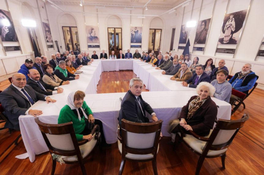 Tras más de dos horas de reunión con su Gabinete, Alberto Fernández llamó a luchar contra los “discursos de odio”