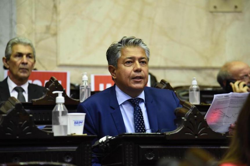 Figueroa lanzó su candidatura a gobernador y dejó la puerta abierta a la posibilidad de competir dentro del MPN