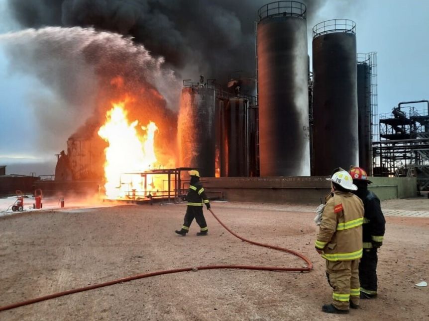 Petroleros de toda la región se suman al paro por la muerte de tres operarios en Plaza Huincul