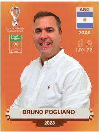 Candidato a intendente tiene su propia figurita del Mundial