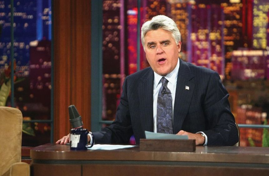Jay Leno fue hospitalizado tras sufrir graves quemaduras en su cara