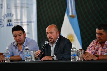 Sastre inauguró el Segundo Foro Parlamentario en Paso de los Indios