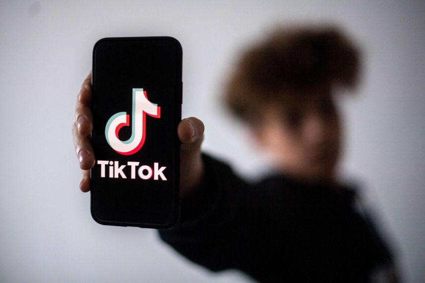 Ocho menores terminaron intoxicados con clonazepam tras hacer un reto viral de TikTok