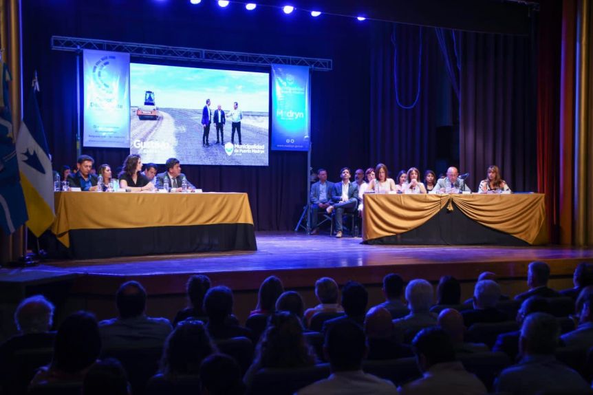Durante la apertura de sesiones, Gustavo Sastre confirmó su candidatura a la reelección
