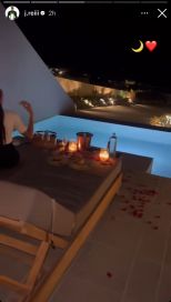 María Becerra le propuso casamiento a J Rei en una velada súper romántica: 