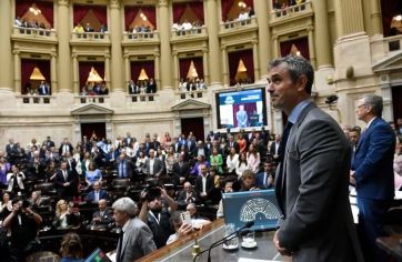 Aumento del 30% en diputados y senadores: 